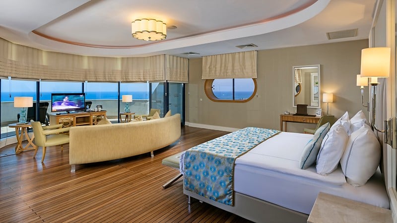 Admiral Suite