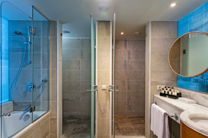 Family Port Suite Banyo